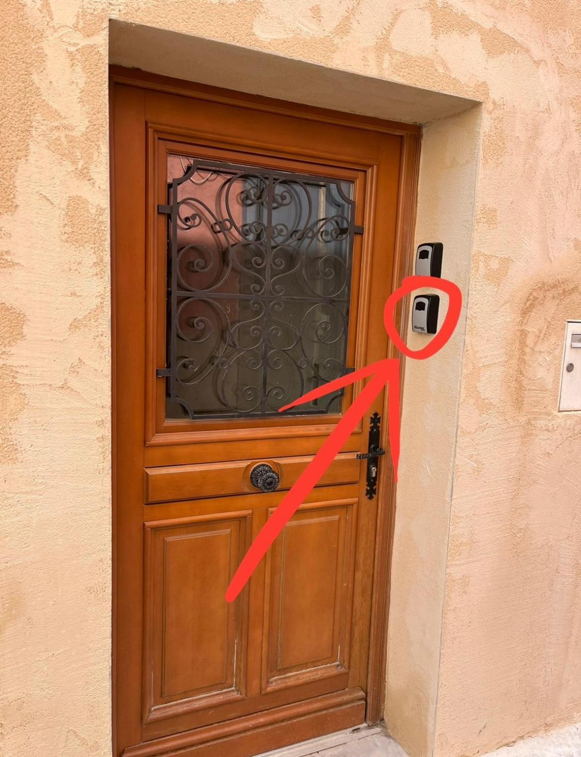 Entre Tendance Et Authenticite - La Voute Nîmes Exteriér fotografie
